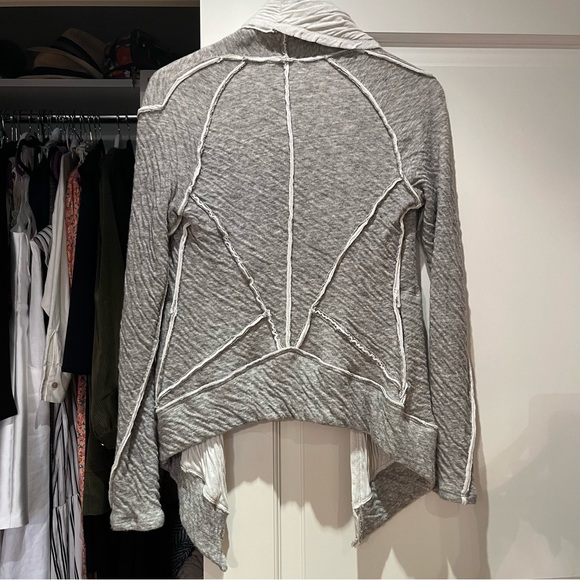 Grey Heather Sweater - Picture 4 of 7